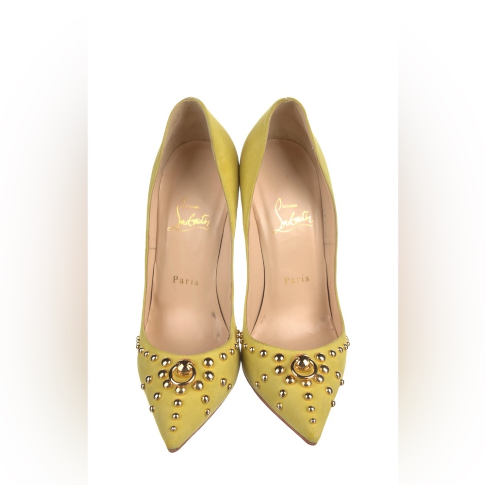 Christian Louboutin suede so Kate pumps